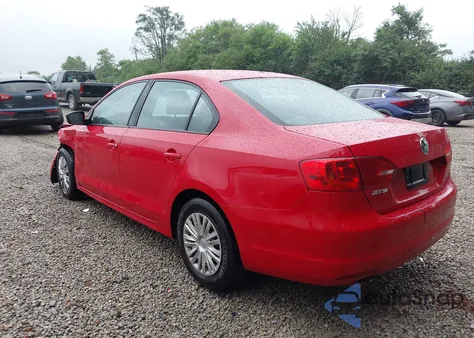 2013 Volkswagen Jetta 2.0L S z USA, uszkodzony, nr VIN 3VW2K7AJ9DM388493